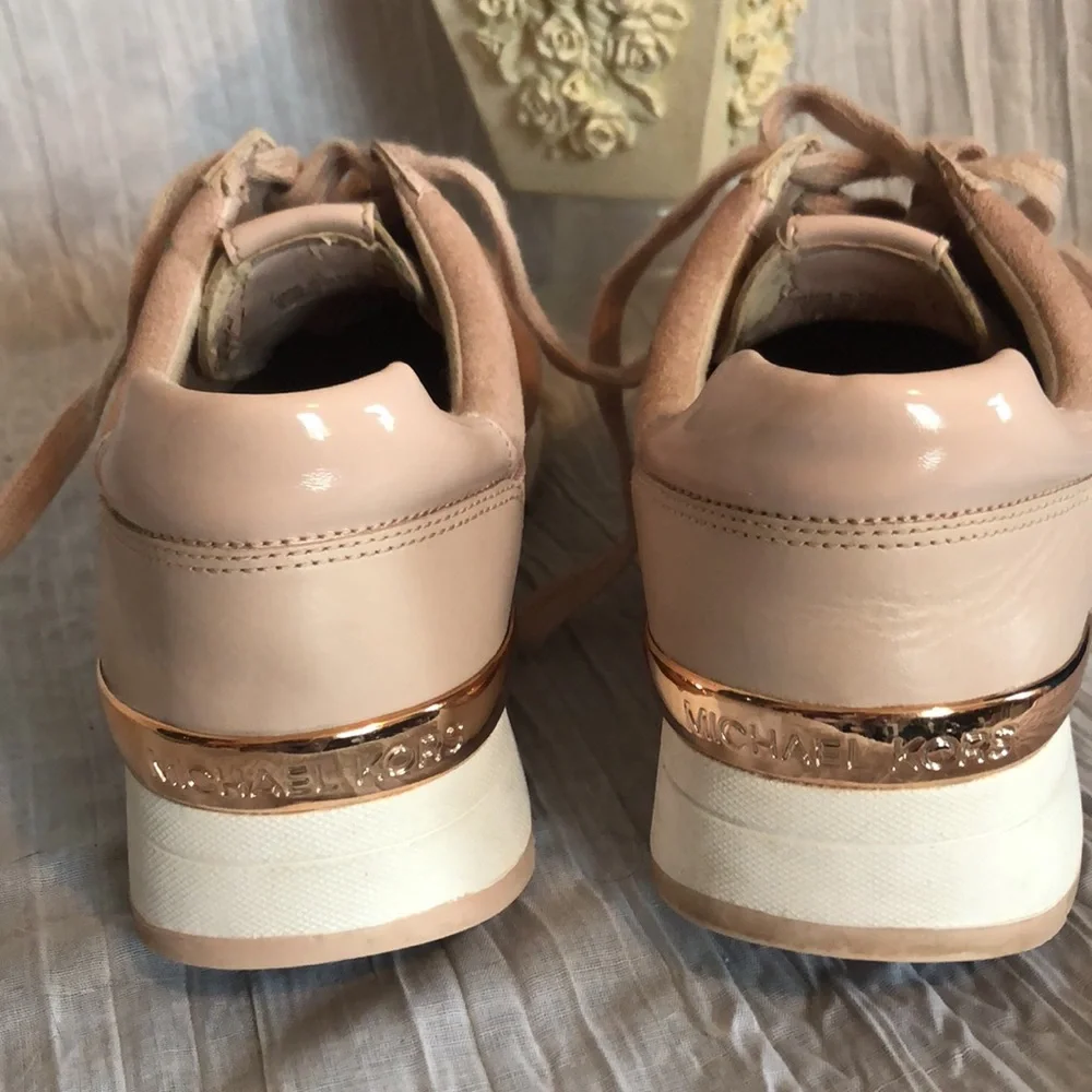 MICHAEL KORS size 8.5 Allie pink leather platform sneakers